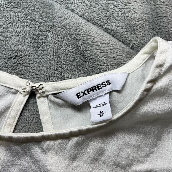 Express flutter/ruffle sleeve keyhole back business casual ivory top size medium - Picture 3 of 6